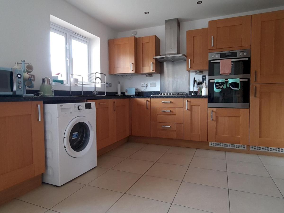 Pass The Keys Well Located Modern 5 Bedroom House Birmingham Esterno foto