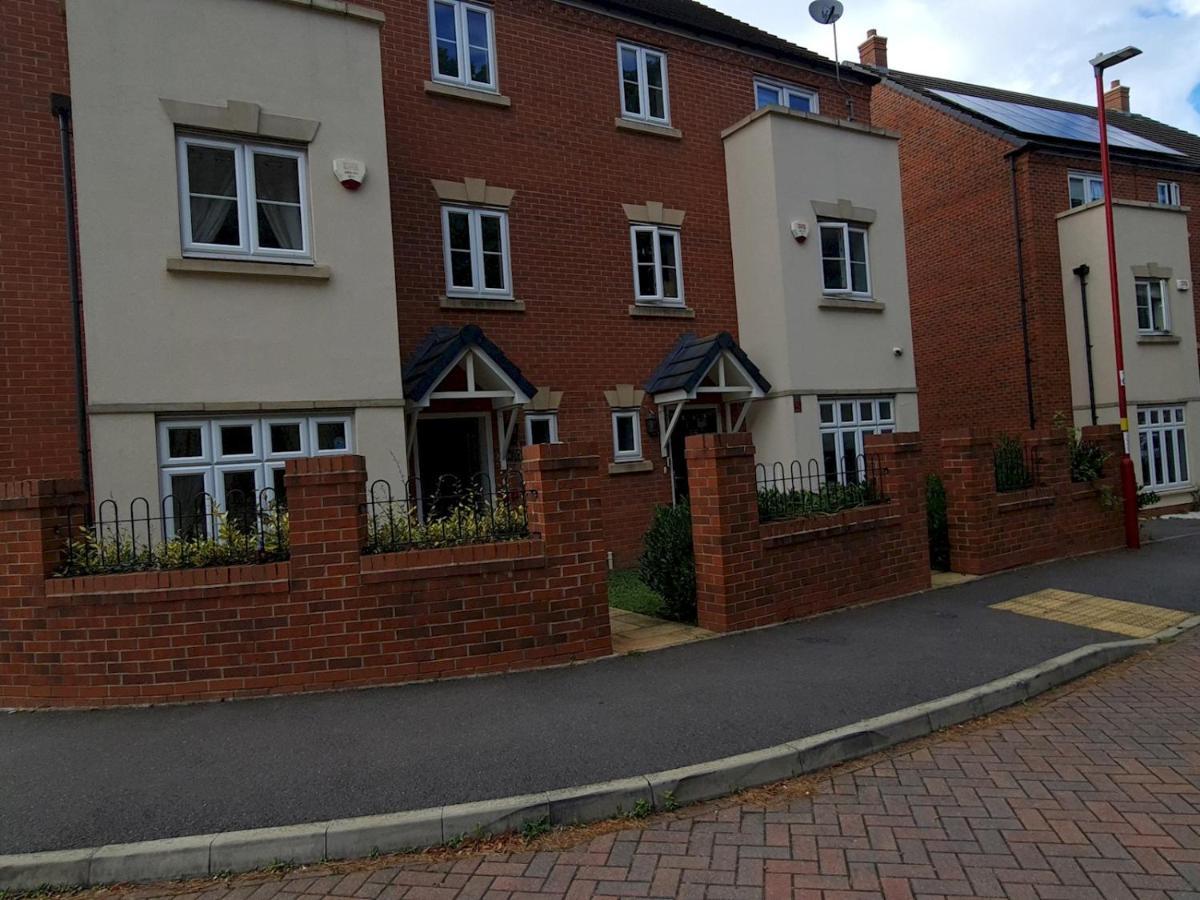 Pass The Keys Well Located Modern 5 Bedroom House Birmingham Esterno foto
