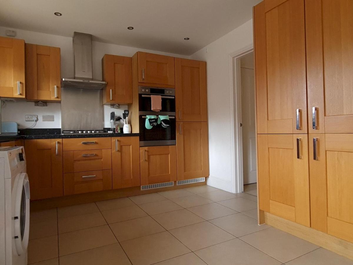 Pass The Keys Well Located Modern 5 Bedroom House Birmingham Esterno foto