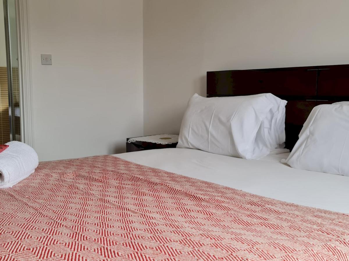 Pass The Keys Well Located Modern 5 Bedroom House Birmingham Esterno foto