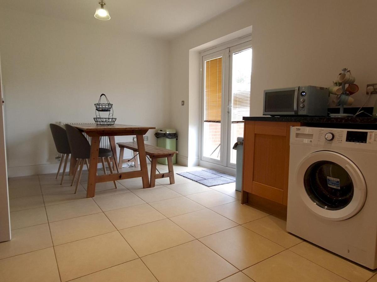 Pass The Keys Well Located Modern 5 Bedroom House Birmingham Esterno foto