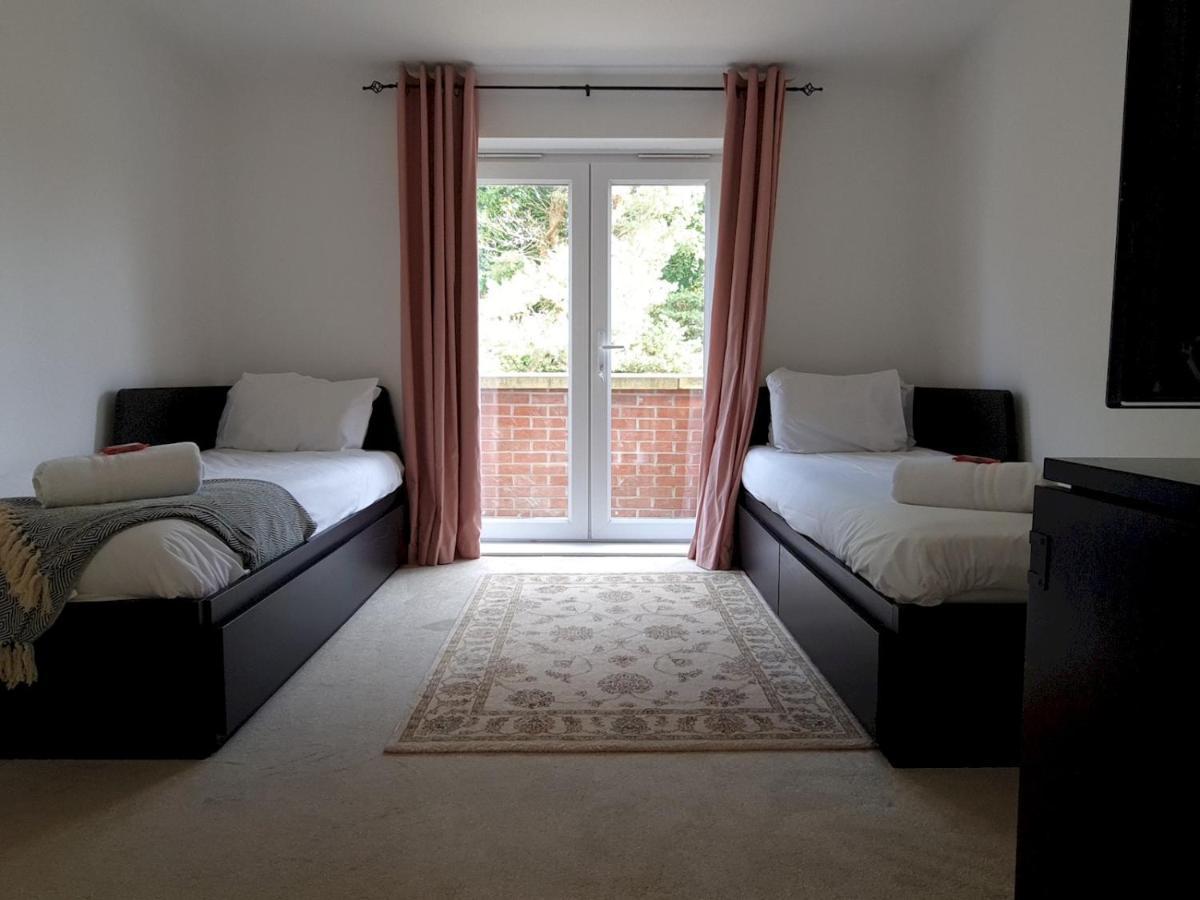 Pass The Keys Well Located Modern 5 Bedroom House Birmingham Esterno foto