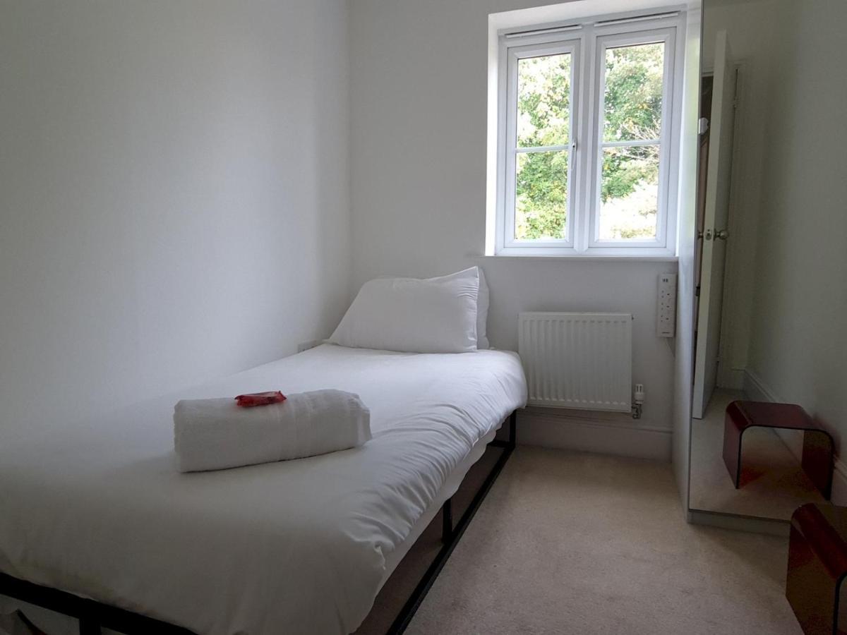 Pass The Keys Well Located Modern 5 Bedroom House Birmingham Esterno foto