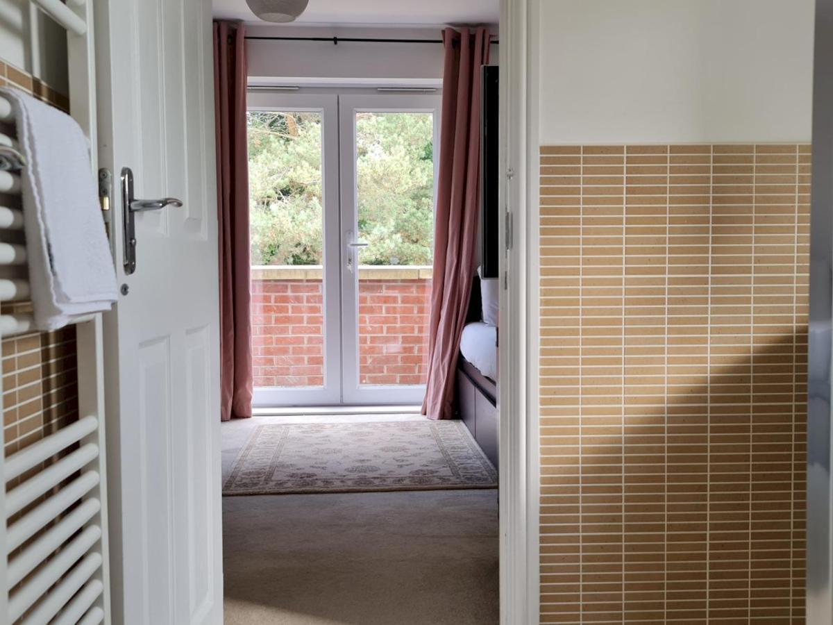 Pass The Keys Well Located Modern 5 Bedroom House Birmingham Esterno foto
